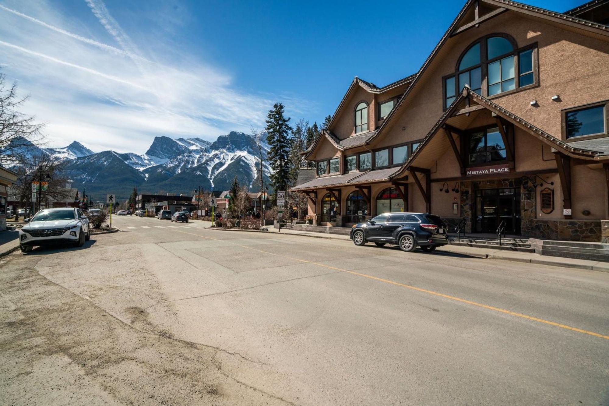Cascade Penthouse By Canadian Rockies Vacation Rentals Canmore Eksteriør bilde